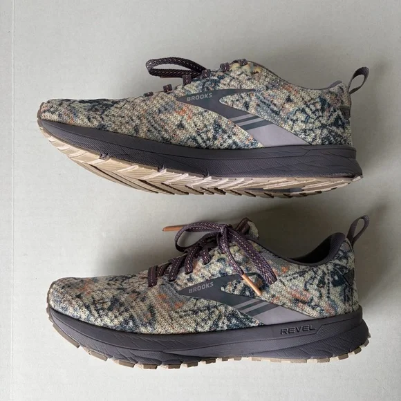 Brooks Revel 5 Women's Tie-Dye Multi-Color Knit Running Shoes Size 7.5 - Picture 6 of 13